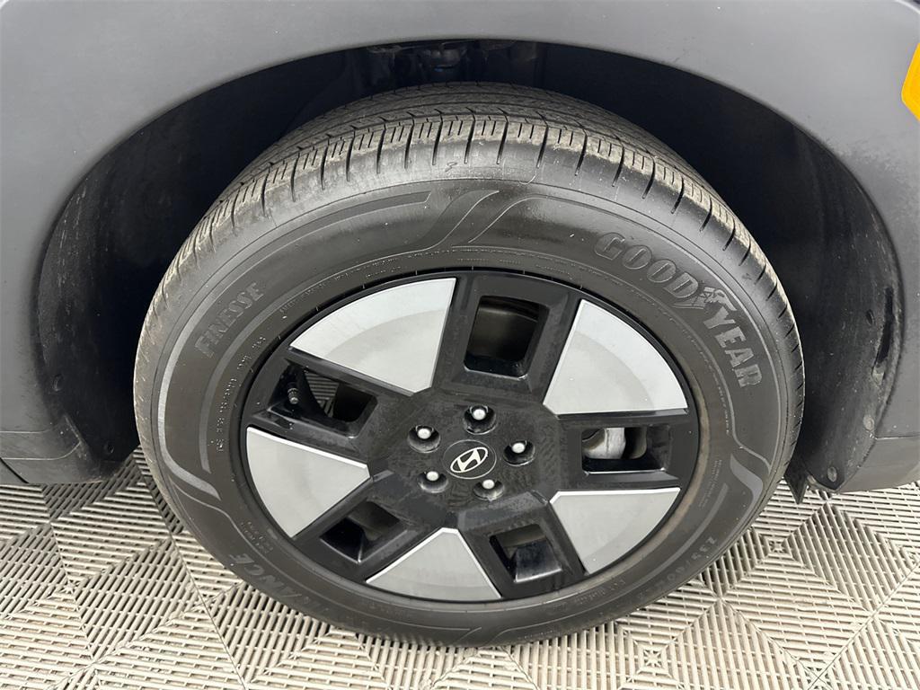 used 2025 Hyundai Santa Fe car, priced at $29,390