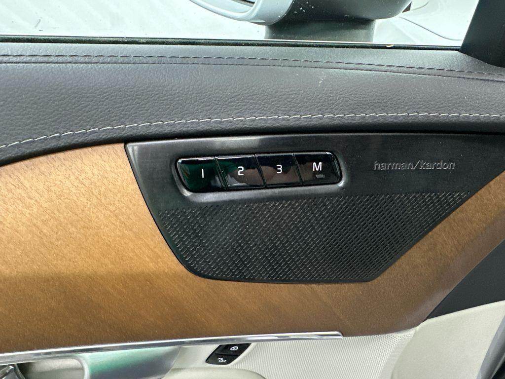 used 2019 Volvo XC90 car, priced at $27,671