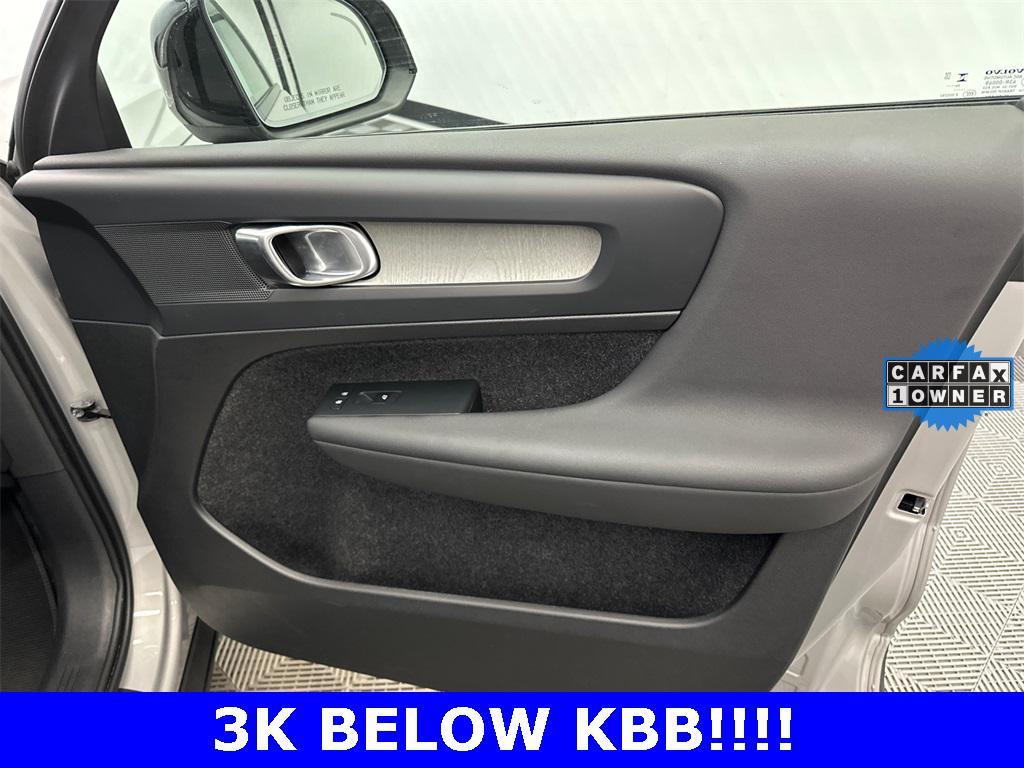 used 2025 Volvo XC40 car, priced at $31,697