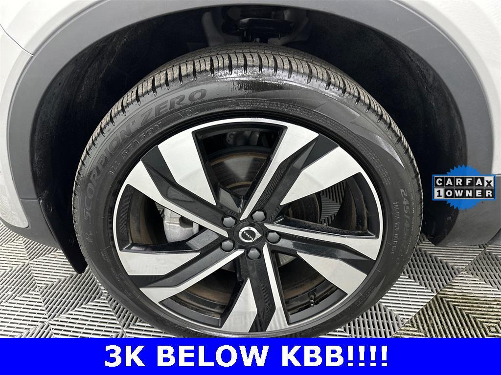 used 2025 Volvo XC40 car, priced at $31,697