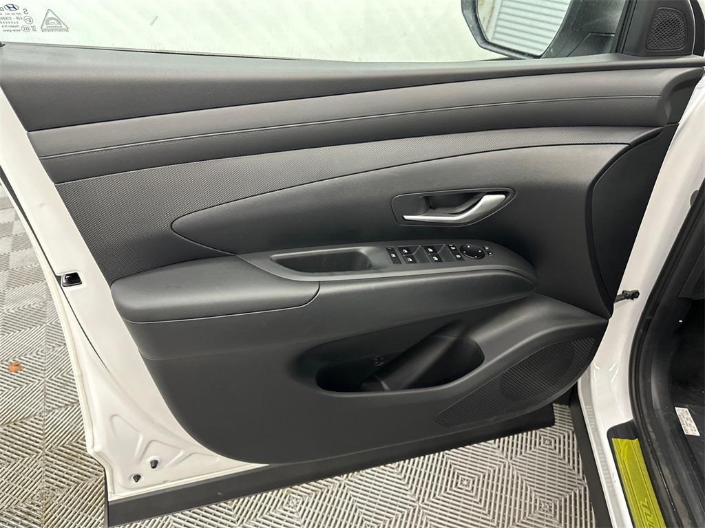 new 2026 Hyundai TUCSON Hybrid car, priced at $31,748