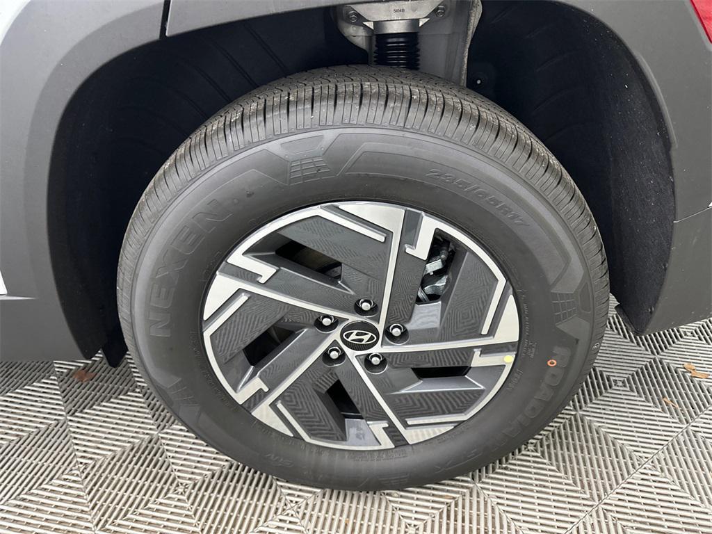 new 2026 Hyundai TUCSON Hybrid car, priced at $31,748