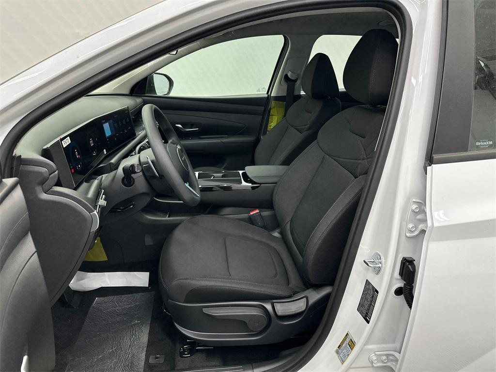 new 2026 Hyundai TUCSON Hybrid car, priced at $31,748