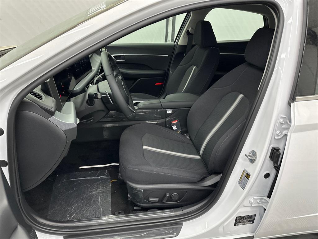 new 2025 Hyundai Sonata Hybrid car, priced at $29,791