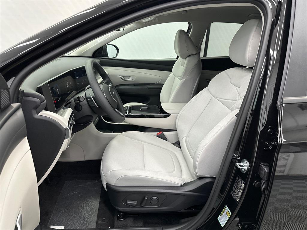new 2026 Hyundai TUCSON Hybrid car, priced at $32,656