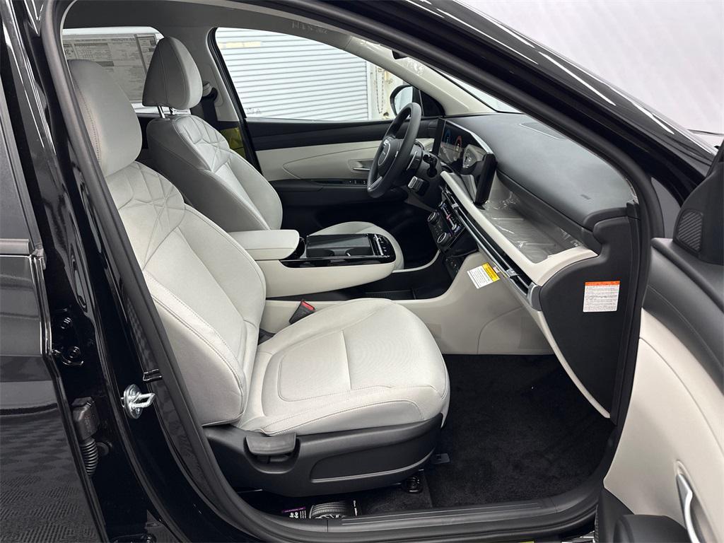 new 2026 Hyundai TUCSON Hybrid car, priced at $32,656