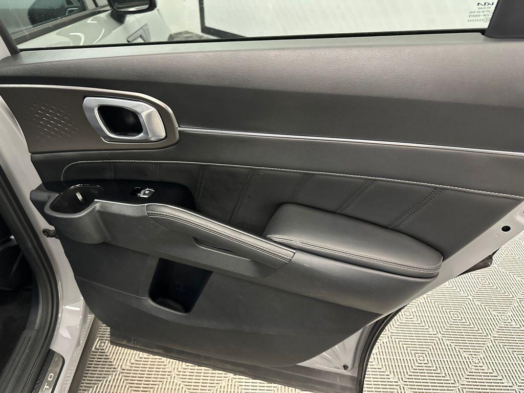 used 2023 Kia Sorento car, priced at $26,981