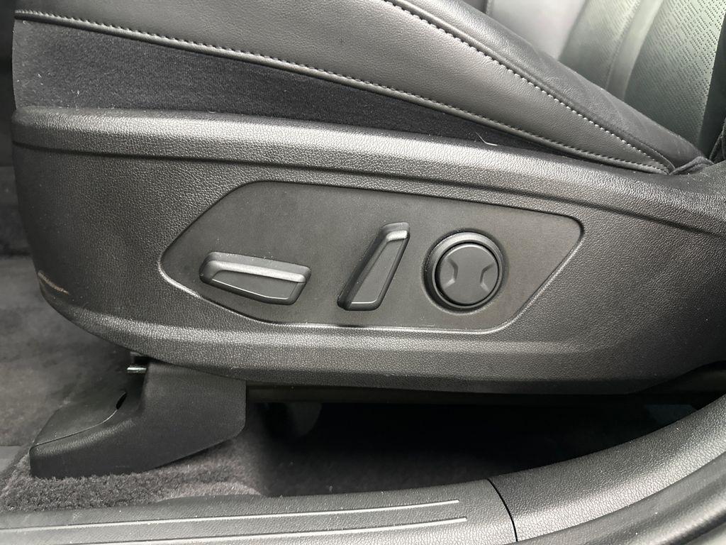 used 2023 Kia Sorento car, priced at $26,981