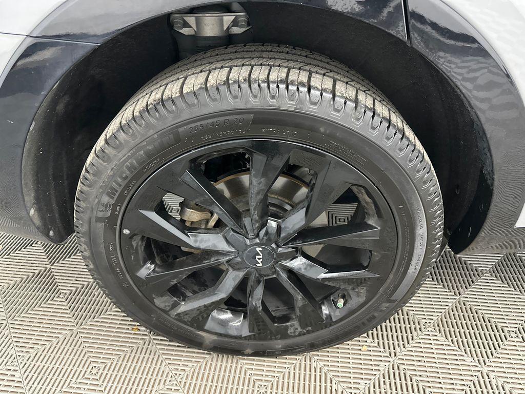 used 2023 Kia Sorento car, priced at $26,981