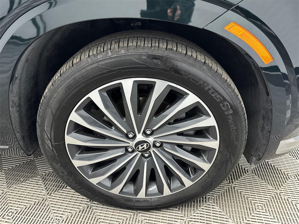 used 2025 Hyundai Palisade car, priced at $44,711