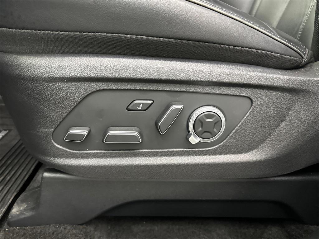 used 2025 Hyundai Palisade car, priced at $44,711