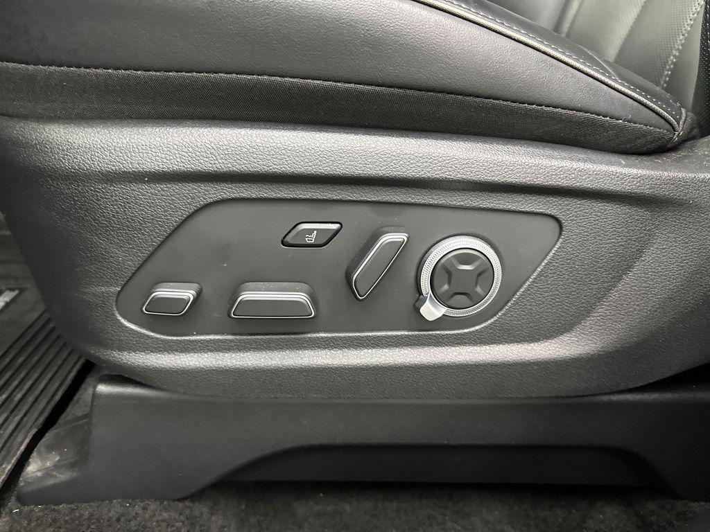 used 2025 Hyundai Palisade car, priced at $44,711