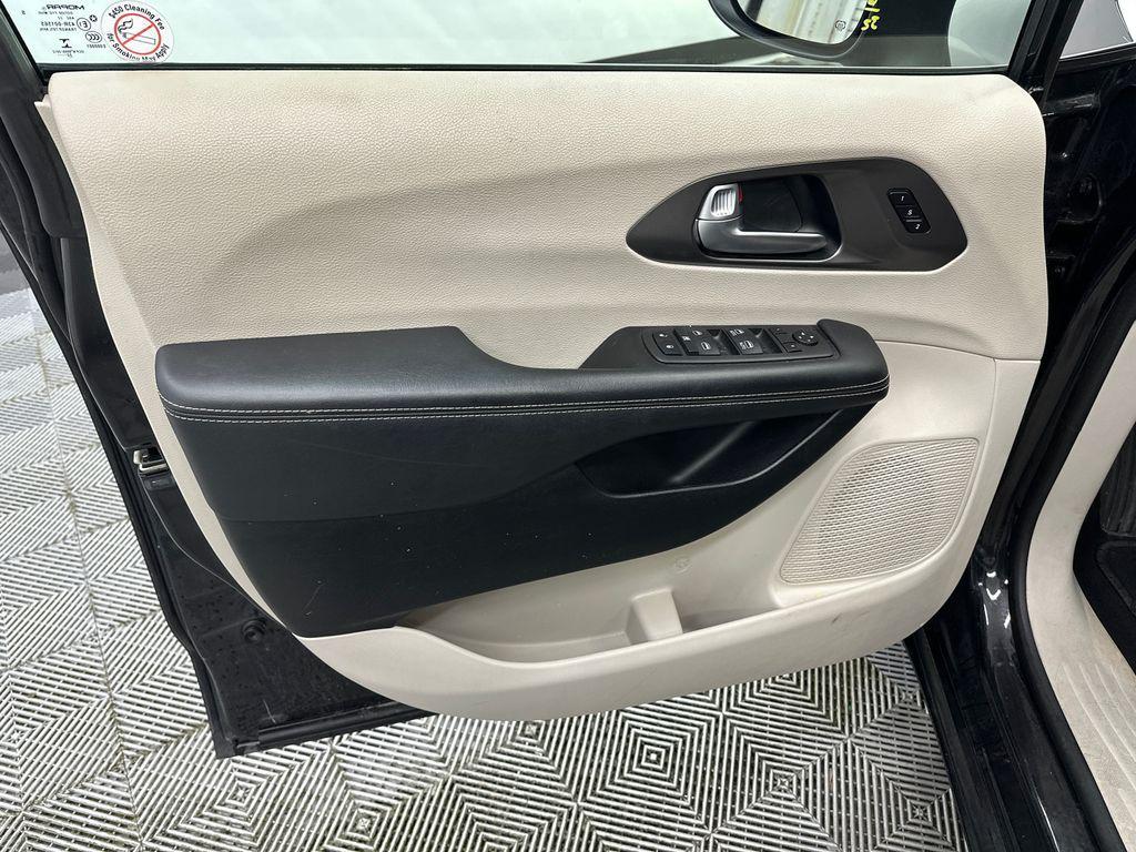 used 2023 Chrysler Pacifica car, priced at $21,495