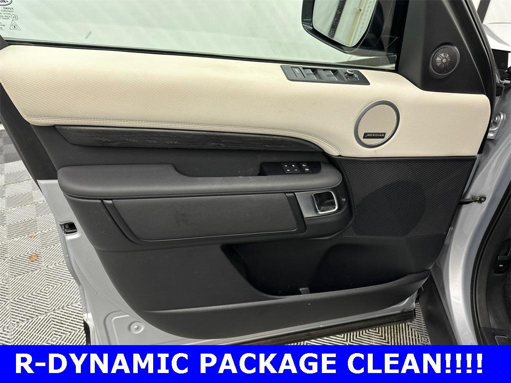 used 2022 Land Rover Discovery car, priced at $31,697