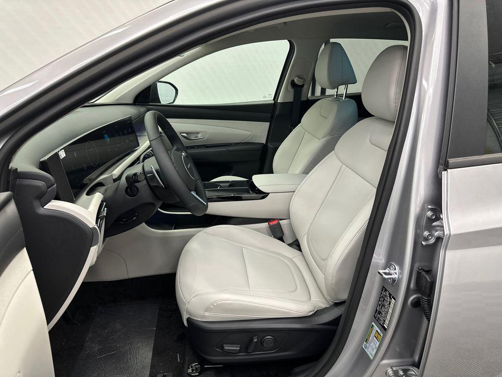 new 2026 Hyundai TUCSON Hybrid car, priced at $33,571