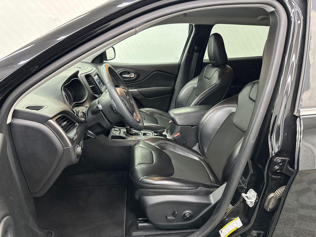 used 2020 Jeep Cherokee car, priced at $15,982