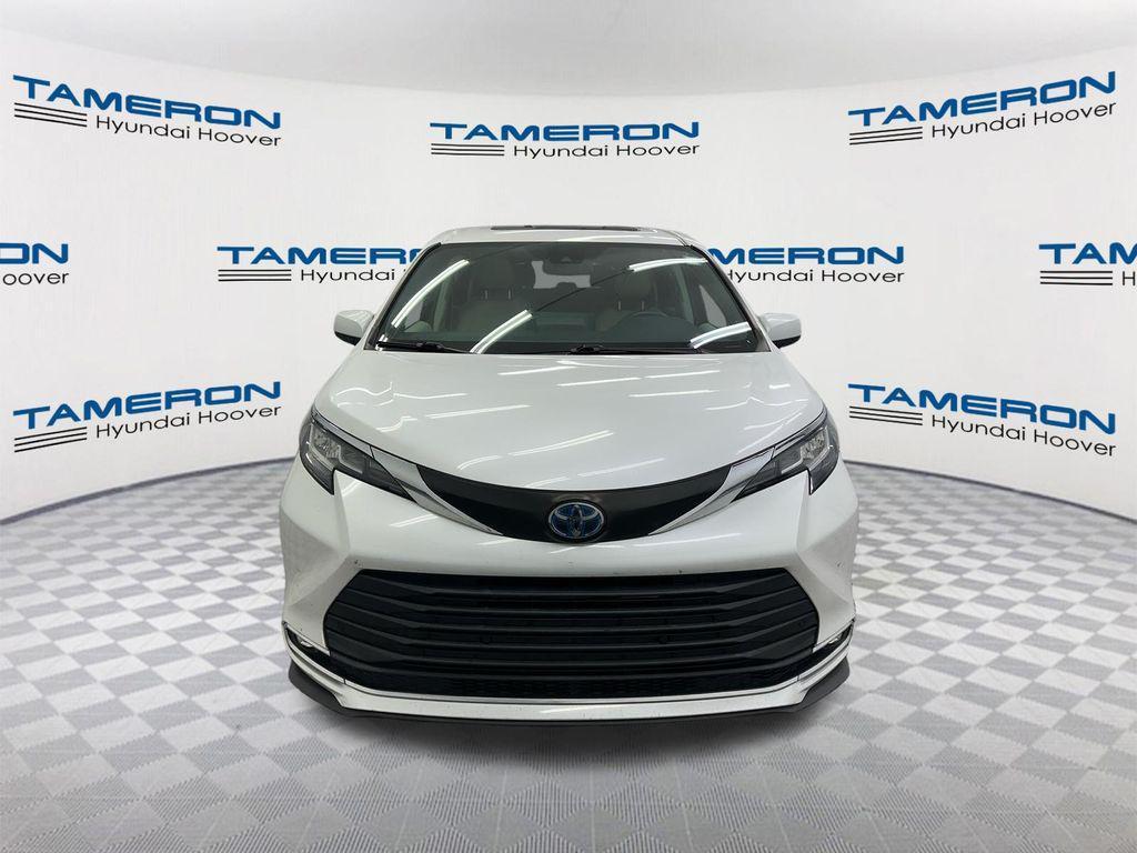 used 2023 Toyota Sienna car, priced at $34,631