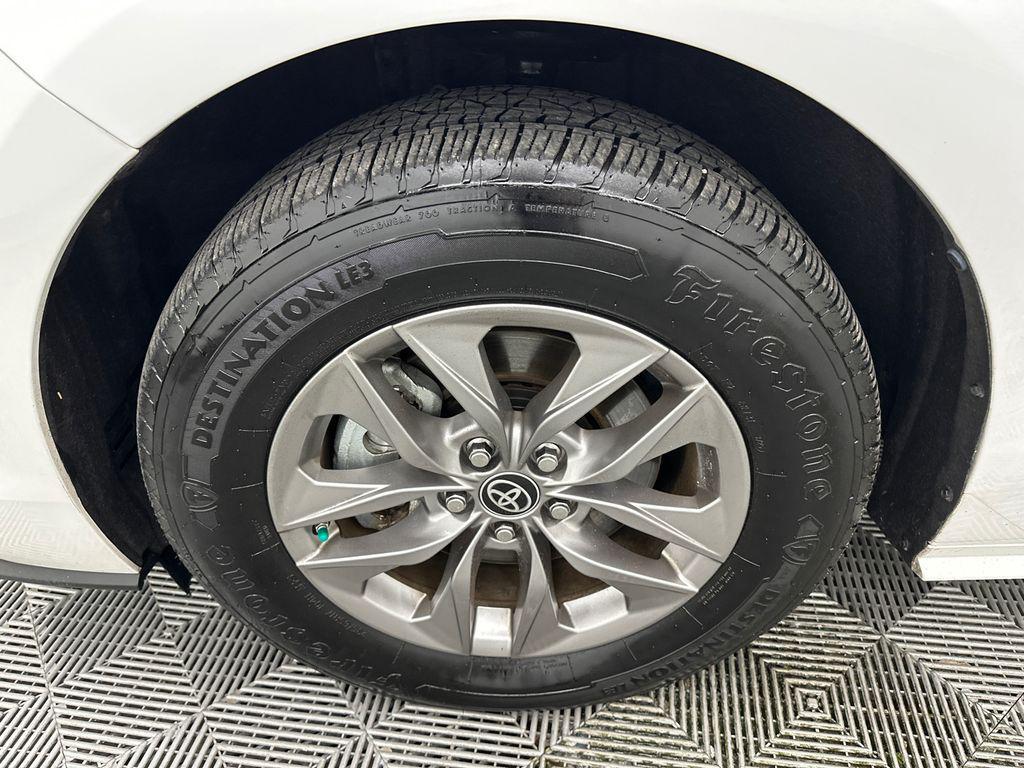 used 2023 Toyota Sienna car, priced at $34,631