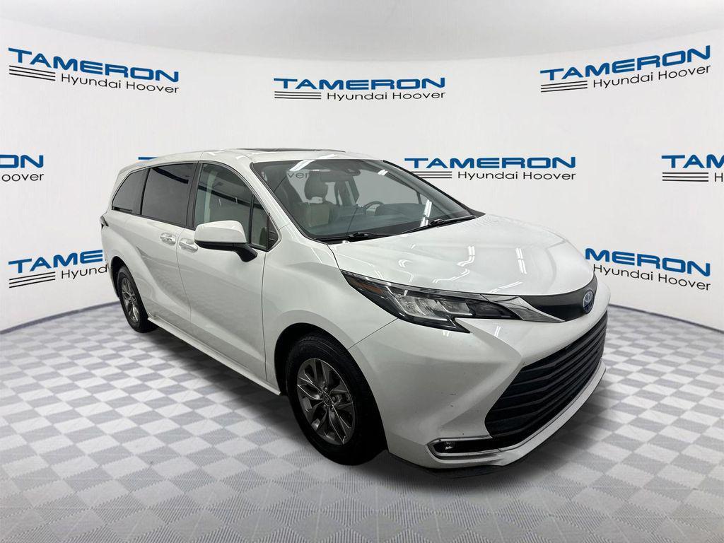 used 2023 Toyota Sienna car, priced at $34,631