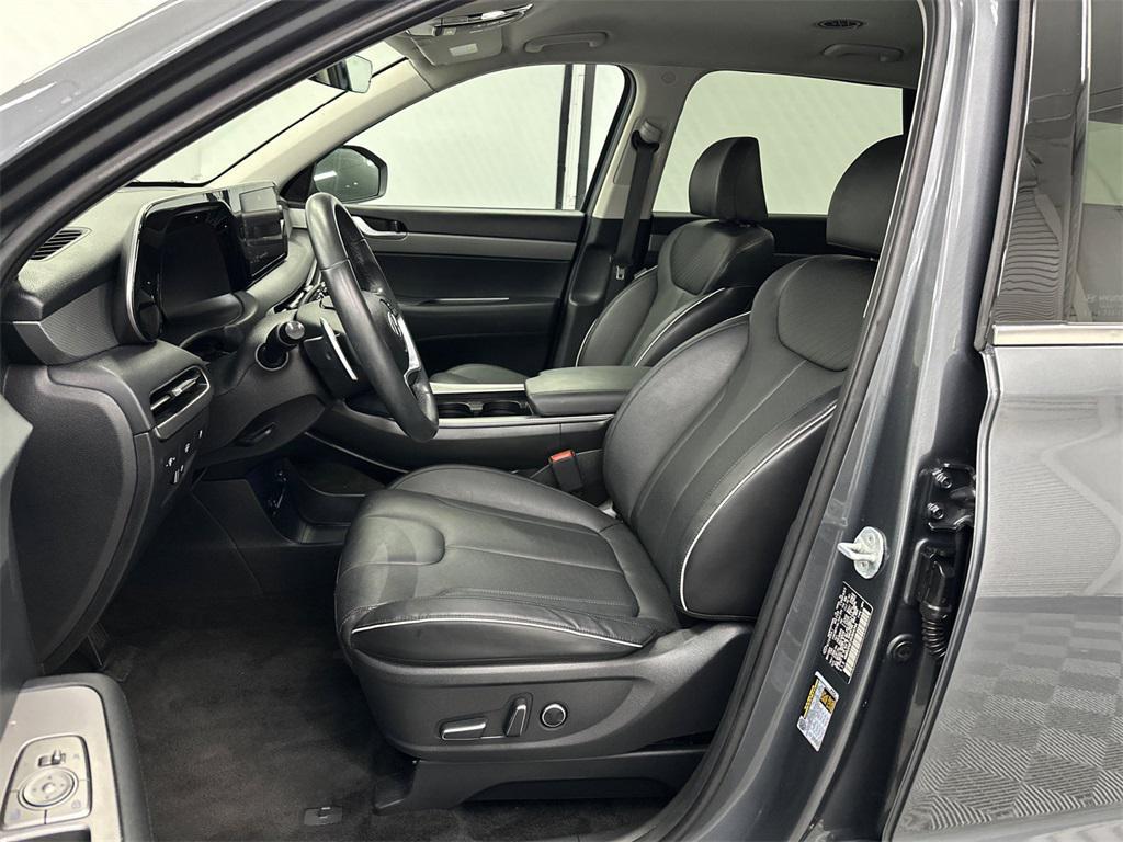 used 2024 Hyundai Palisade car, priced at $30,706