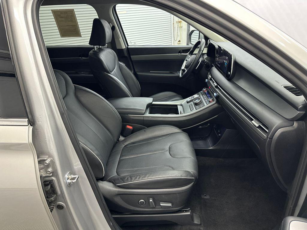 used 2025 Hyundai Palisade car, priced at $30,977