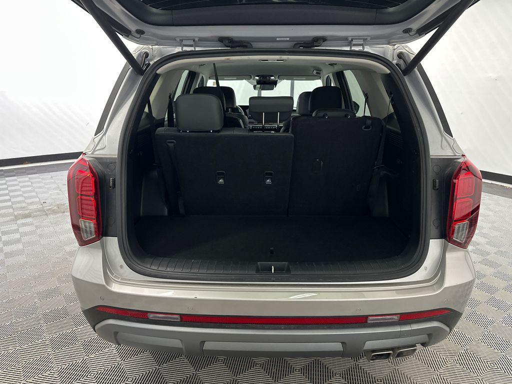 used 2025 Hyundai Palisade car, priced at $30,977