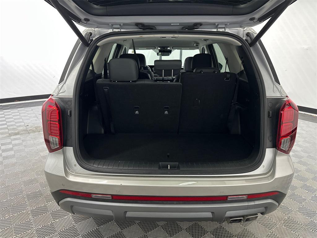 used 2025 Hyundai Palisade car, priced at $30,977