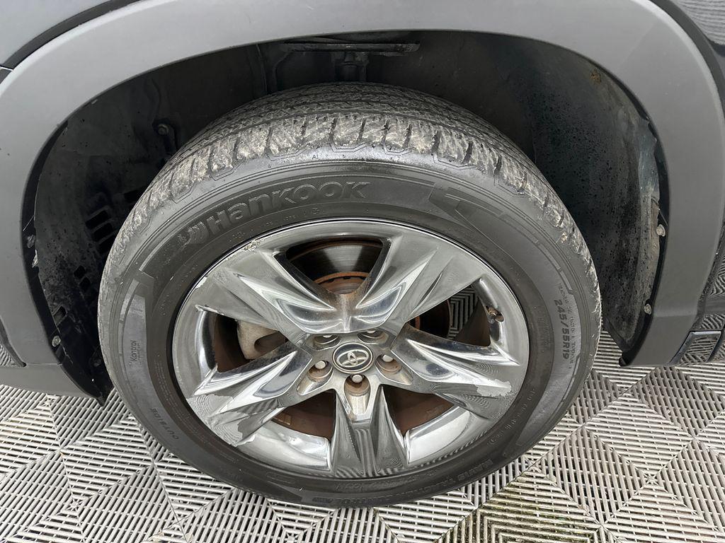 used 2018 Toyota Highlander car, priced at $22,766