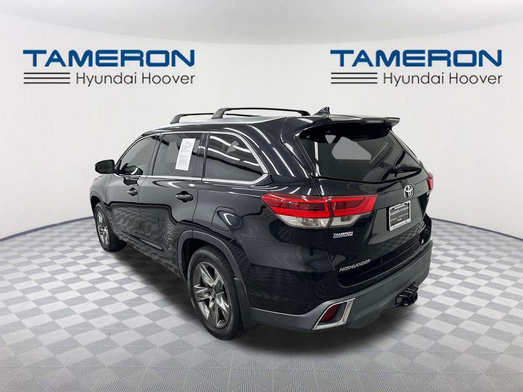 used 2018 Toyota Highlander car, priced at $22,766