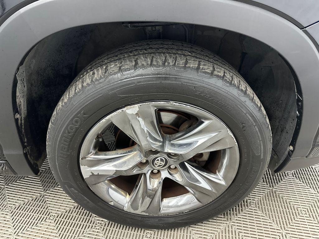 used 2018 Toyota Highlander car, priced at $22,766