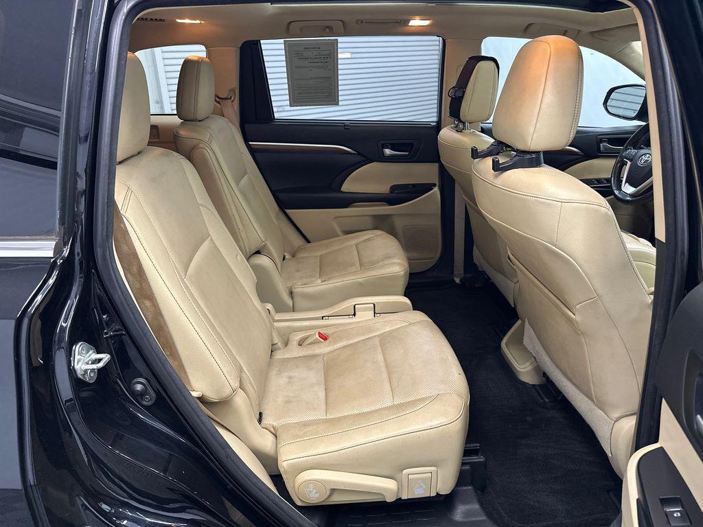 used 2018 Toyota Highlander car, priced at $22,766