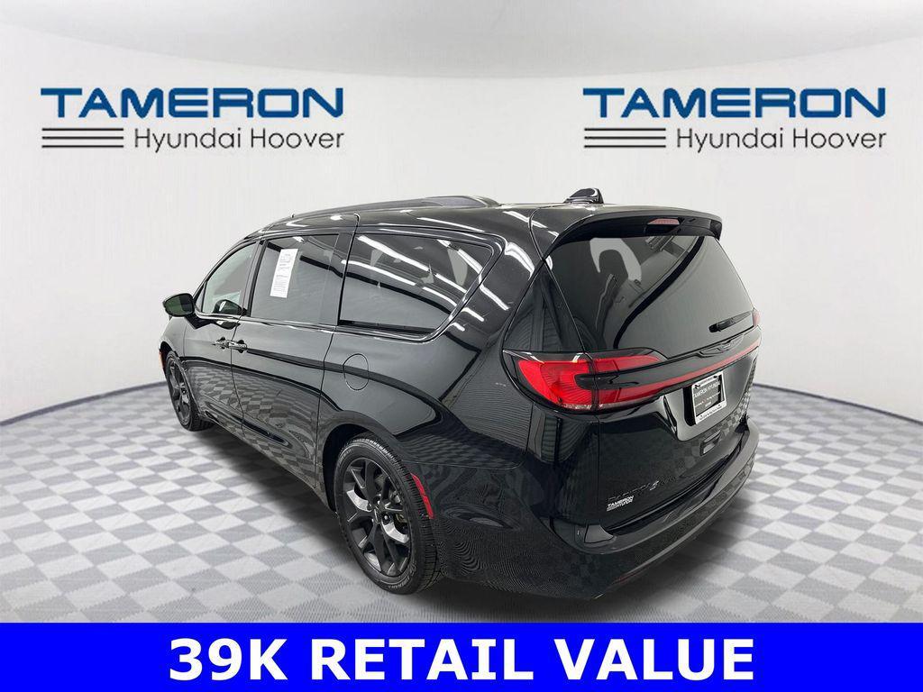 used 2025 Chrysler Pacifica car, priced at $32,850