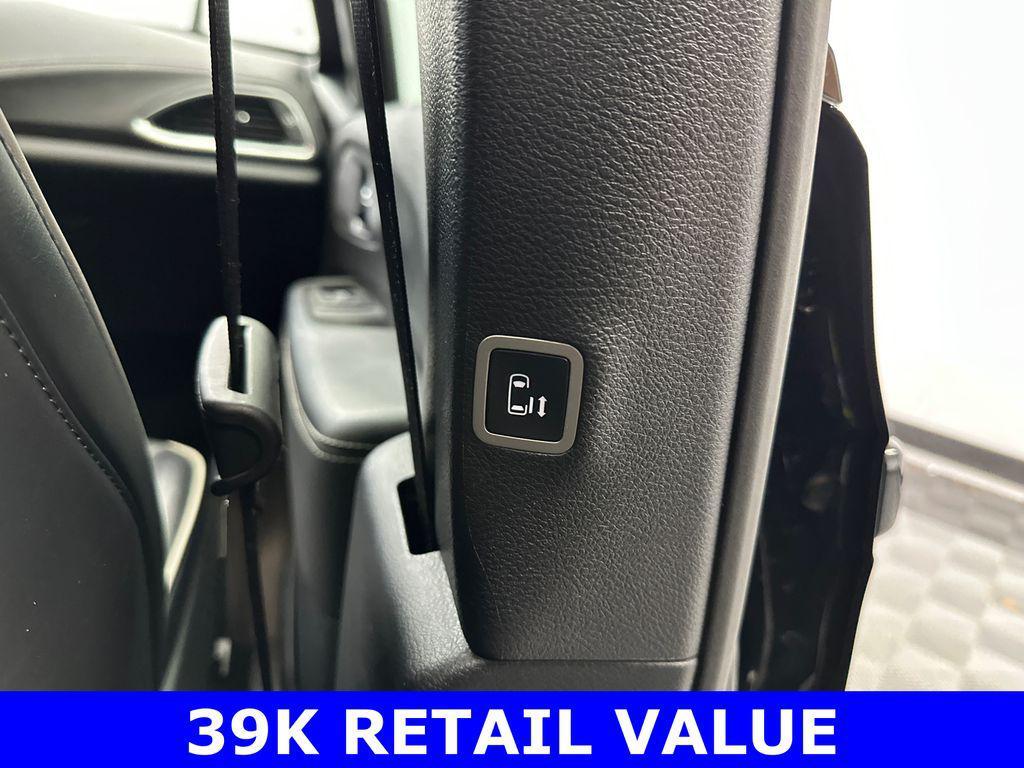 used 2025 Chrysler Pacifica car, priced at $32,850