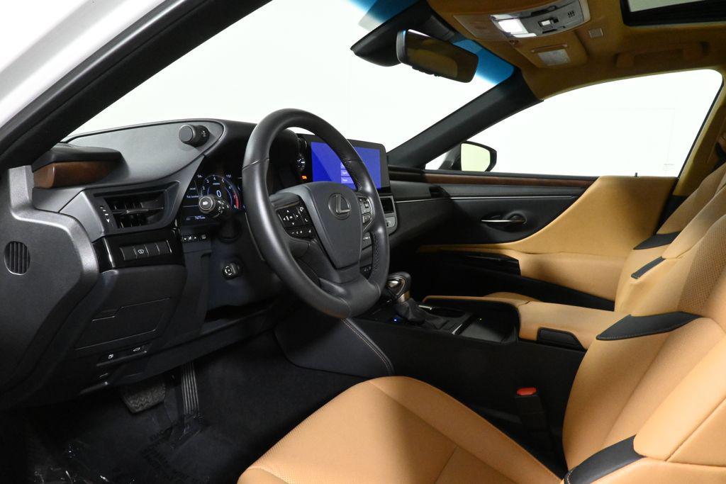 used 2025 Lexus ES 350 car, priced at $40,715