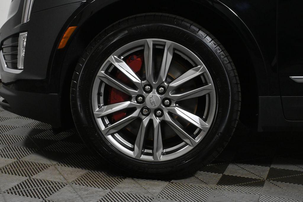 used 2023 Cadillac XT5 car, priced at $34,899