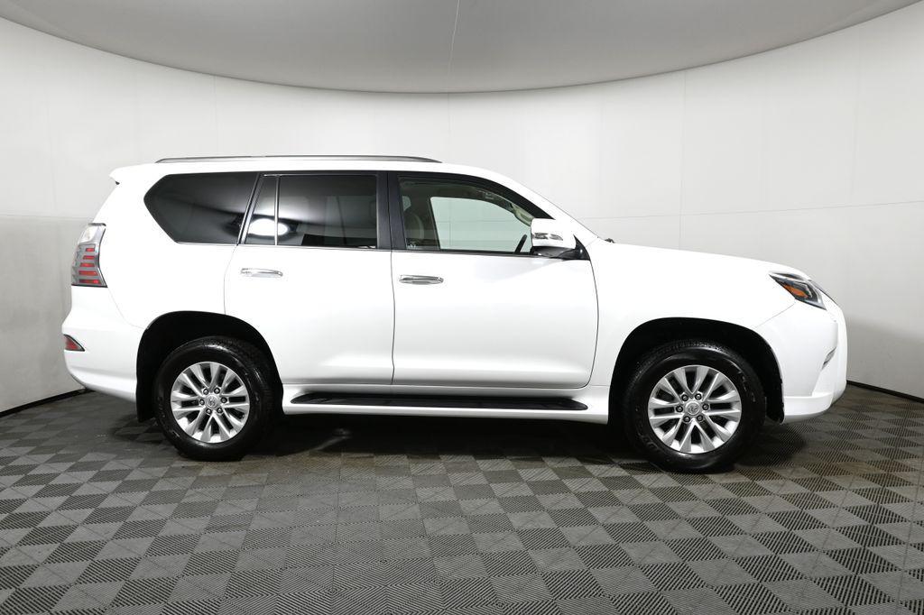 used 2022 Lexus GX 460 car, priced at $51,764
