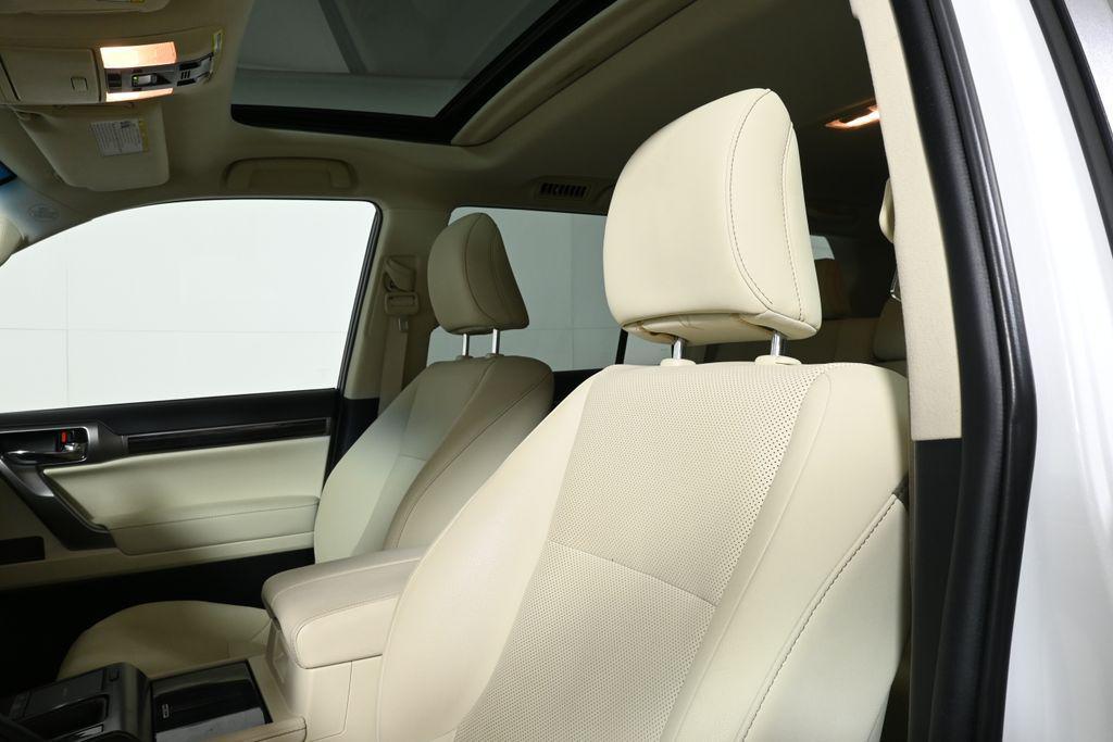 used 2022 Lexus GX 460 car, priced at $51,764