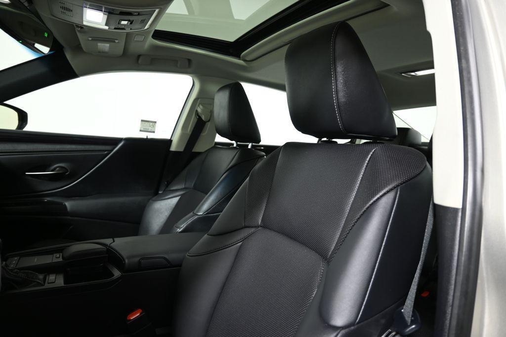 used 2021 Lexus ES 350 car, priced at $31,859