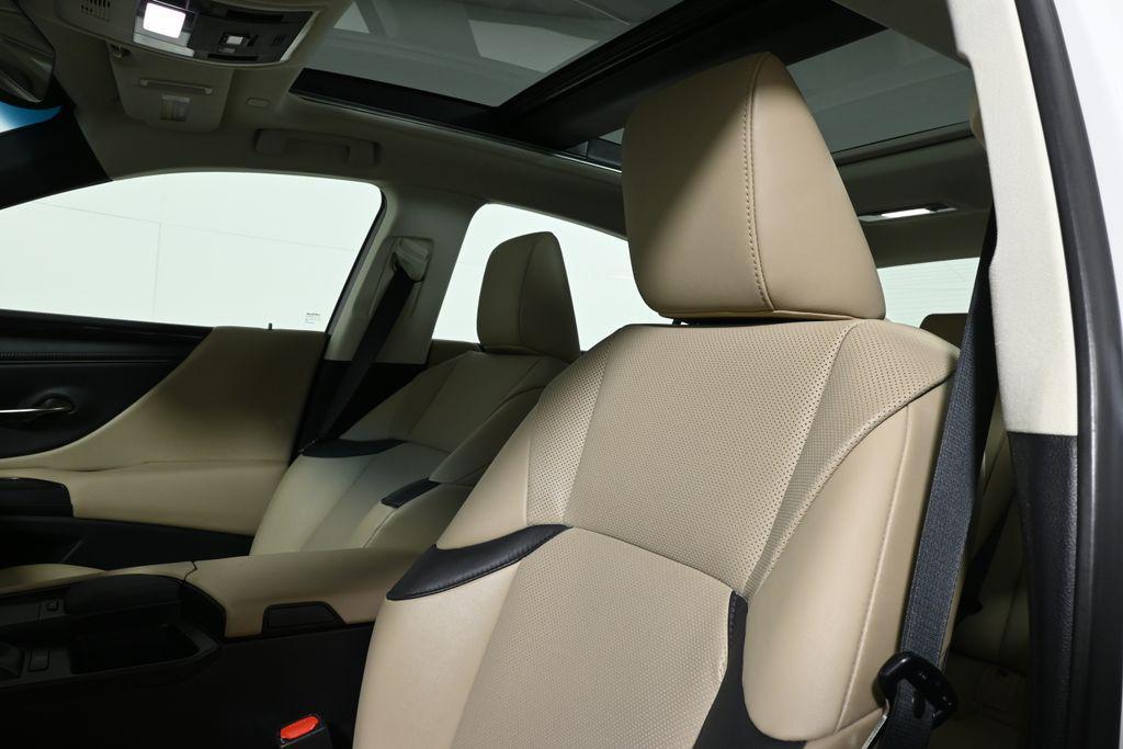 used 2021 Lexus ES 350 car, priced at $31,999