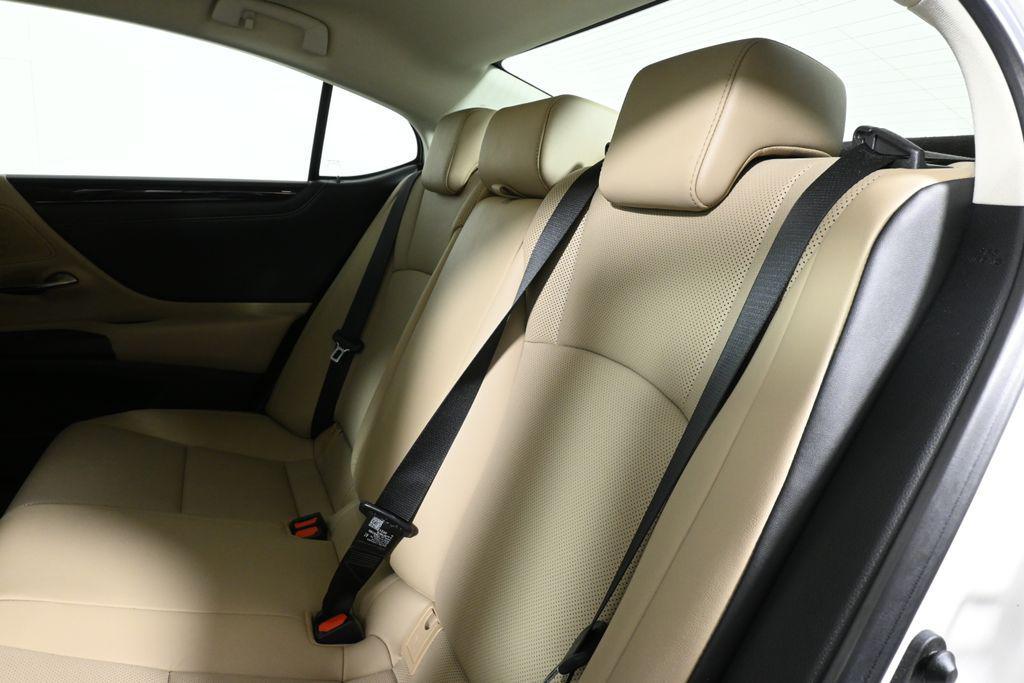 used 2021 Lexus ES 350 car, priced at $31,999