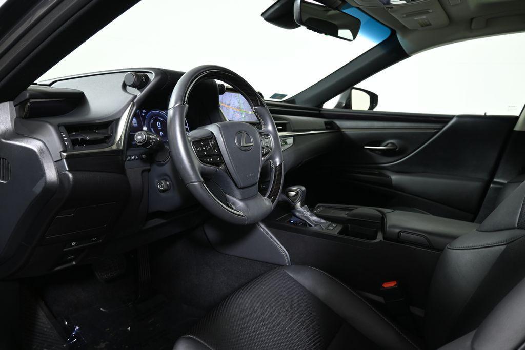 used 2020 Lexus ES 300h car, priced at $30,179