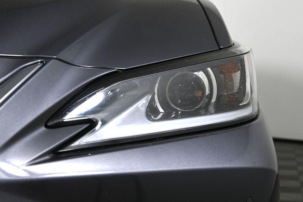 used 2020 Lexus ES 300h car, priced at $30,179