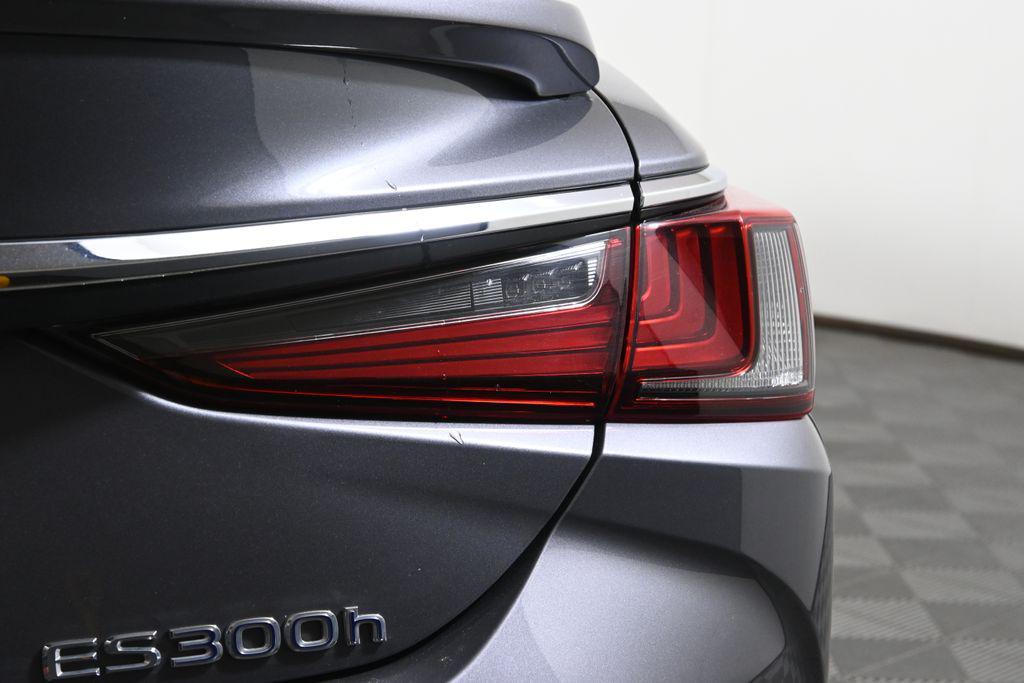 used 2020 Lexus ES 300h car, priced at $30,179