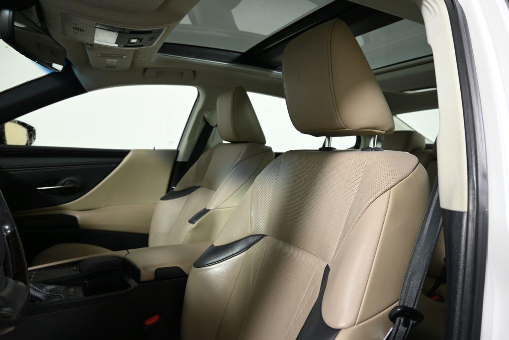used 2020 Lexus ES 350 car, priced at $30,779