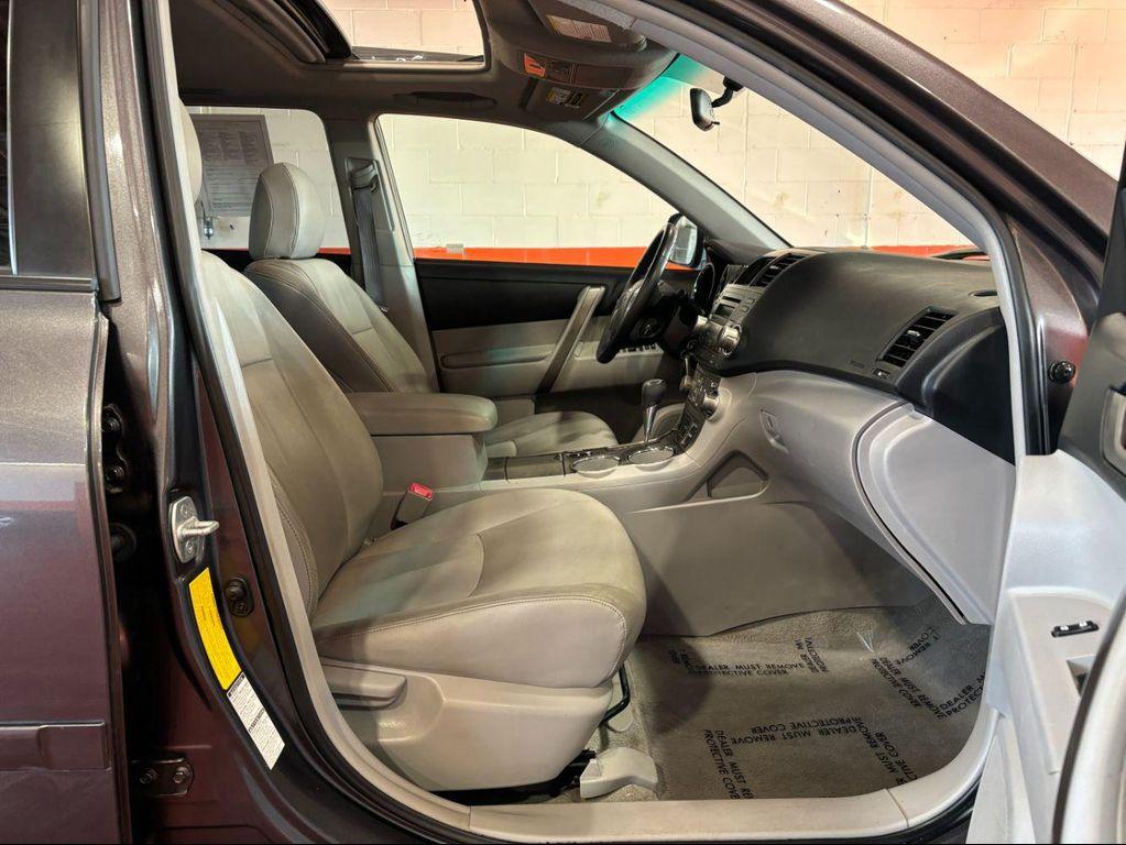 used 2008 Toyota Highlander car, priced at $10,968