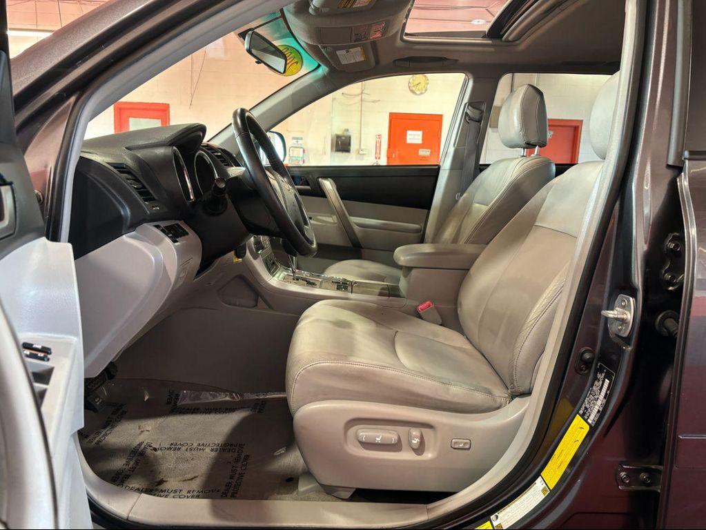 used 2008 Toyota Highlander car, priced at $10,968