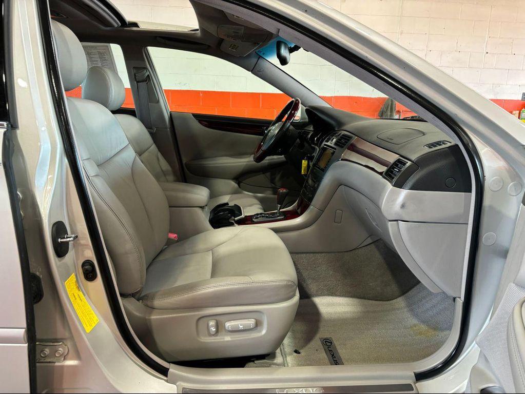 used 2004 Lexus ES 330 car, priced at $10,499