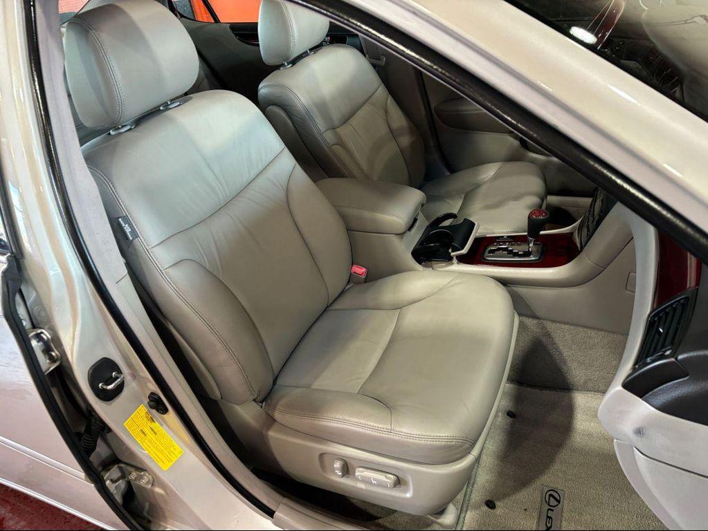 used 2004 Lexus ES 330 car, priced at $10,499