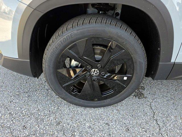 new 2026 Volkswagen Taos car, priced at $32,176