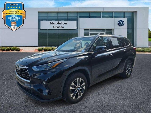 used 2022 Toyota Highlander car, priced at $28,211